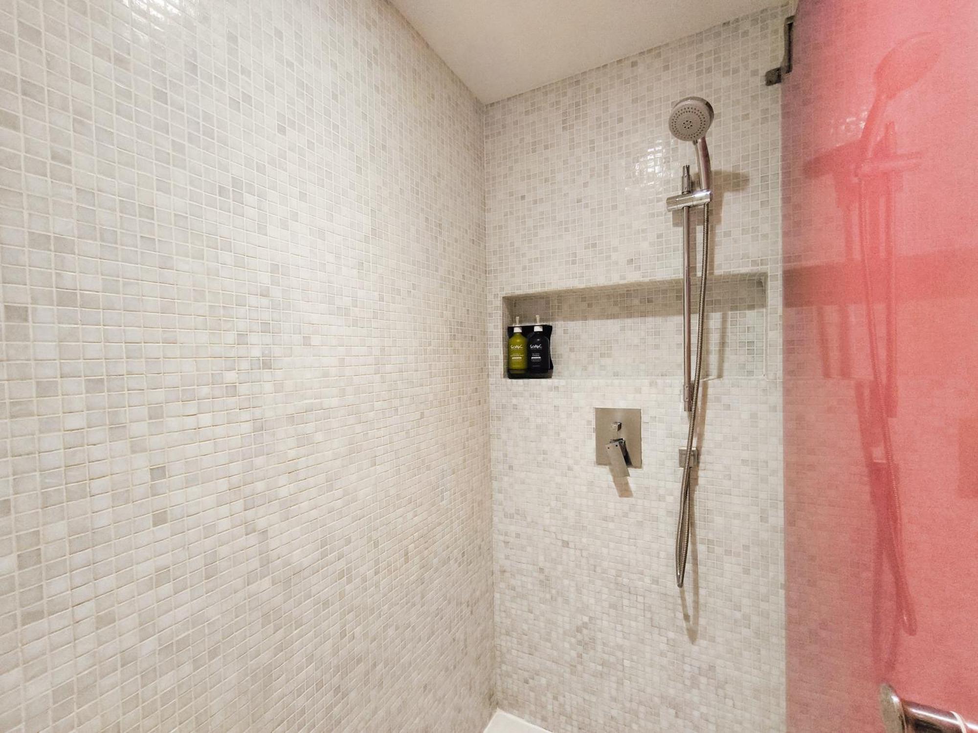 Hotel Citrus Sukhumvit 13 Nana By Compass Hospitality - Newly Renovated